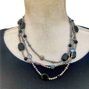 Vtg 1980’s casual Corner black glass beads & purple pearls silver tone necklace